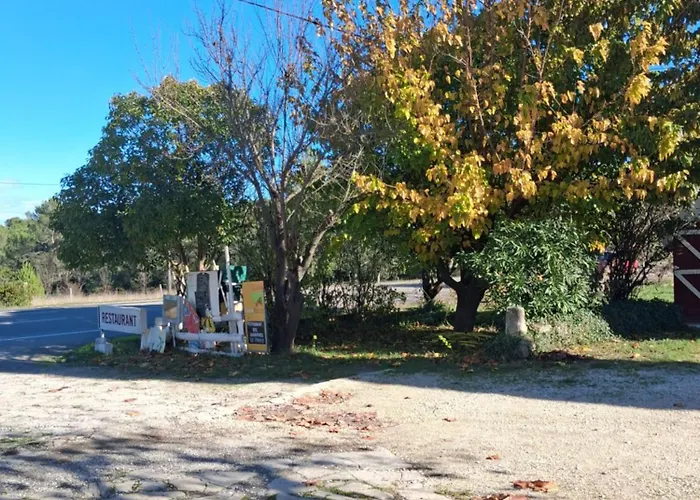 L Des Garrigues Летний дом